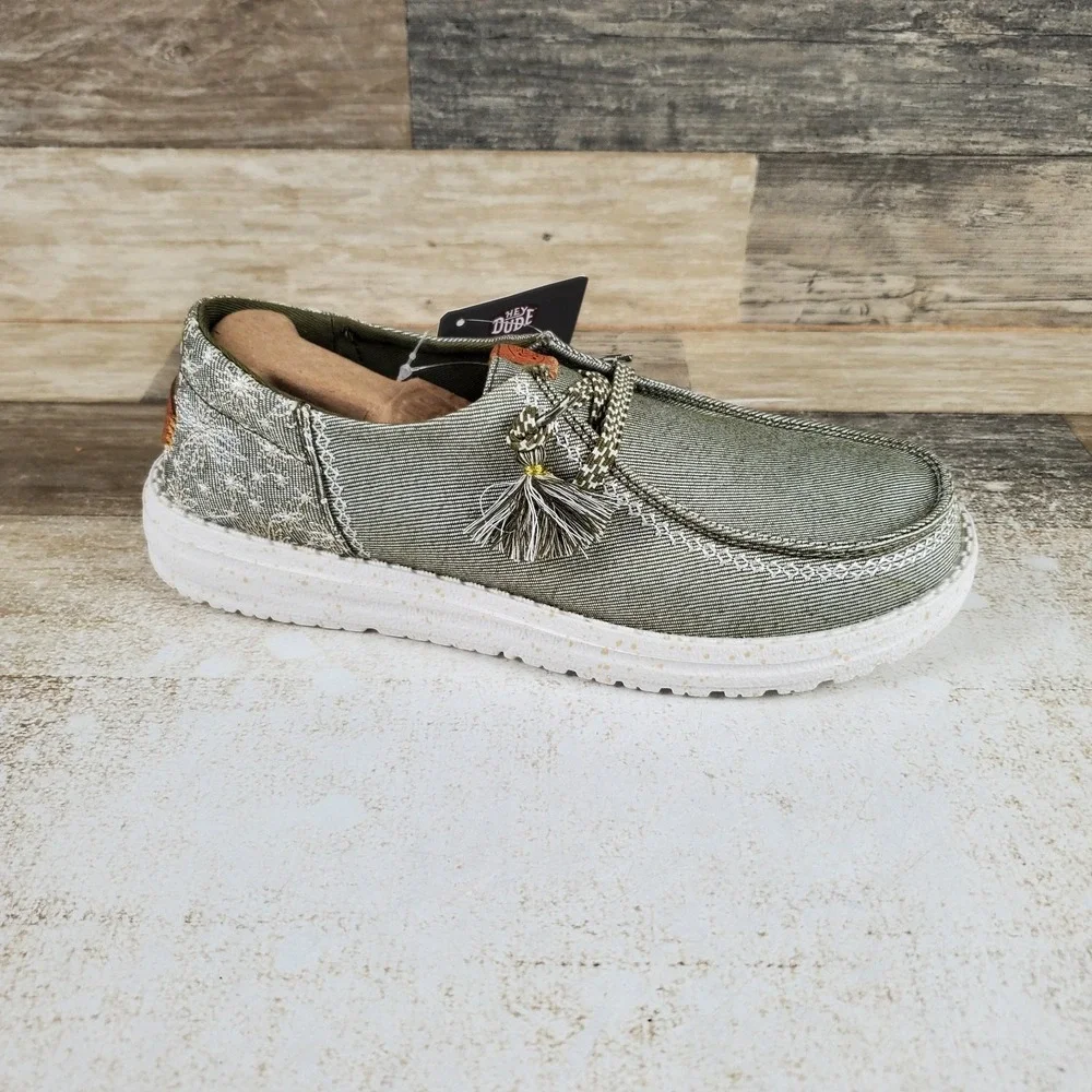 Hey Dude Funk Embroidered Floral Shoes Womens Sz 7 Comfort Olive Stretch Lace